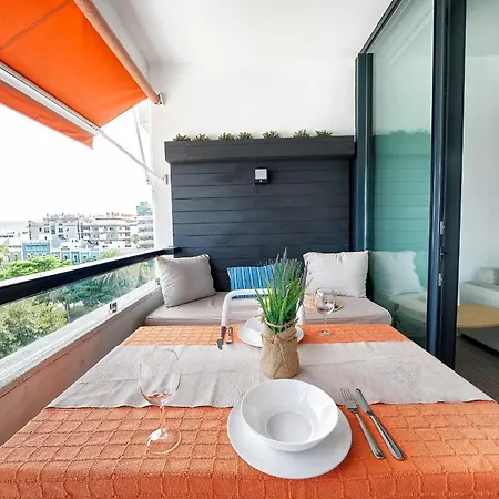 Estudio Con Terraza Vista Mar Ii דירה *